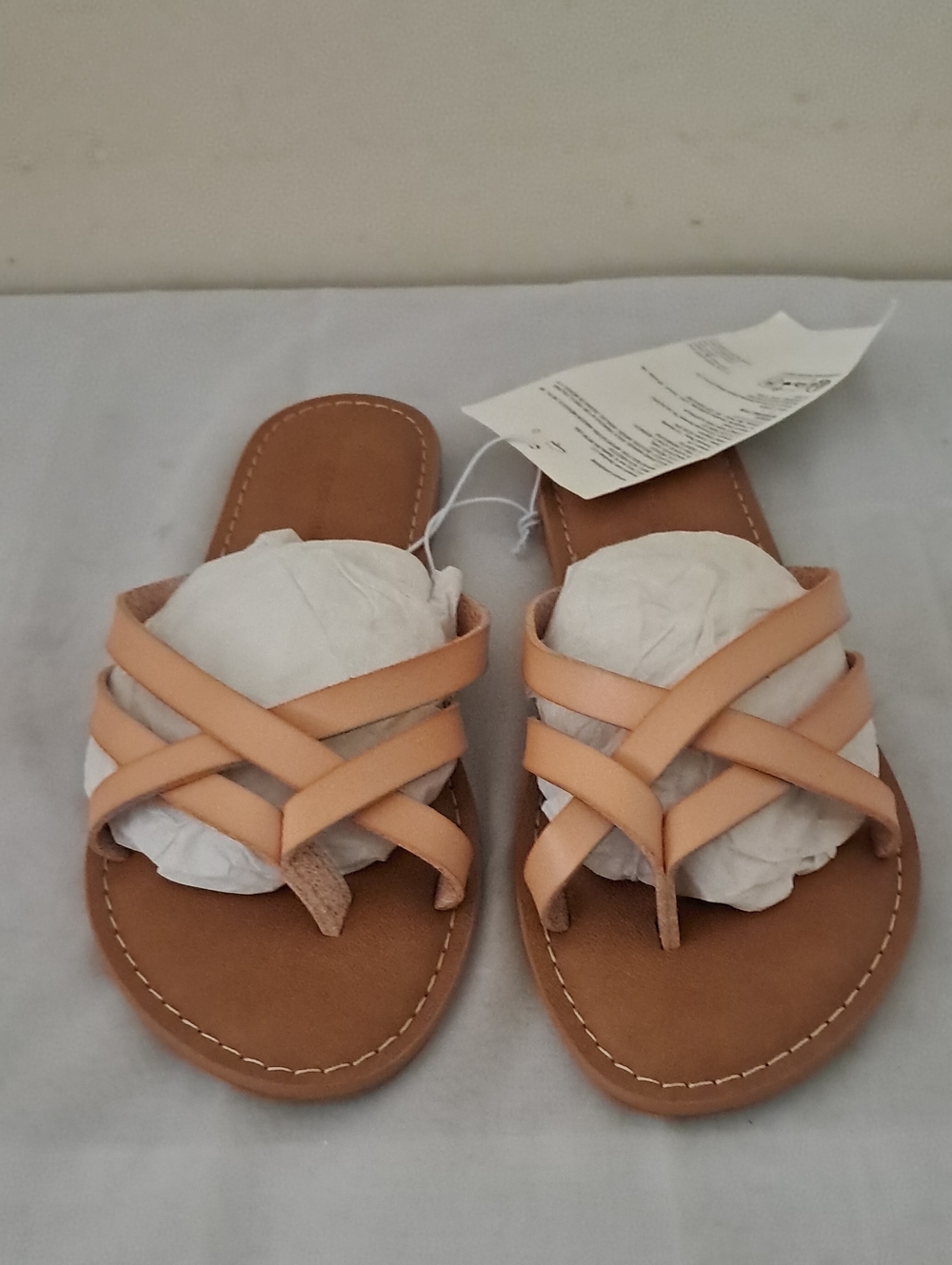 Amazon Essentials Women's Tan Crisscross Strap Slide Sandals